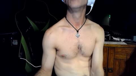 bchillin28 online show from 11-25-25, 08:14