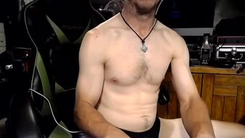 bchillin28 online show from 06-19-26, 07:39