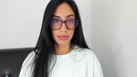 daniela villamizar online show from 12-30-24, 08:15