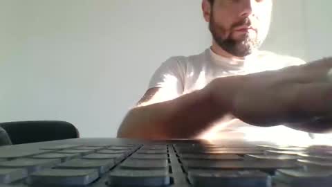 Snapshot of bdemwi2588 chatting on 02-01-25, 09:00 bdemwi2588 online show from 02-01-25, 09:00