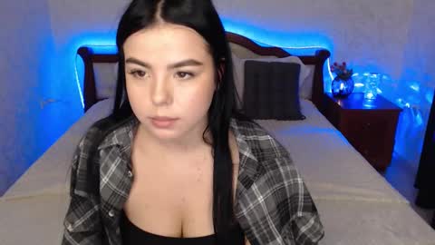 Snapshot of be1l_a chatting on 02-12-26, 03:51 Bella online show from 02-12-26, 03:51