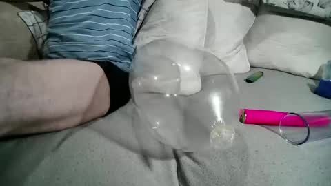 Snapshot of be4your_desire chatting on 02-17-25, 09:03 mikiforfun online show from 02-17-25, 09:03