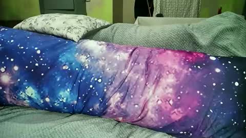 Snapshot of be4your_desire chatting on 10-27-25, 01:53 mikiforfun online show from 10-27-25, 01:53