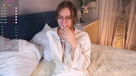 Emma online show from 09-10-25, 06:41