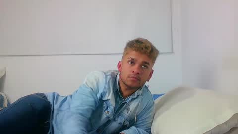 Sara  Juan online show from 12-26-24, 01:18