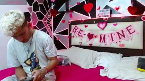 Sara  Juan online show from 02-14-25, 05:09