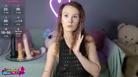 Snapshot of bea_doll chatting on 06-07-26, 02:37 Bea online show from 06-07-26, 02:37