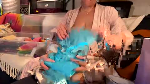 Snapshot of beachymilf chatting on 02-22-25, 07:25 BeachyMILF online show from 02-22-25, 07:25