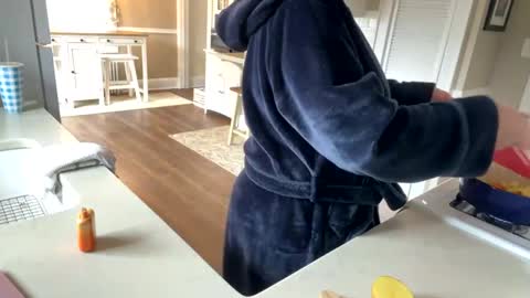 Snapshot of beachymilf chatting on 02-27-25, 03:48 BeachyMILF online show from 02-27-25, 03:48