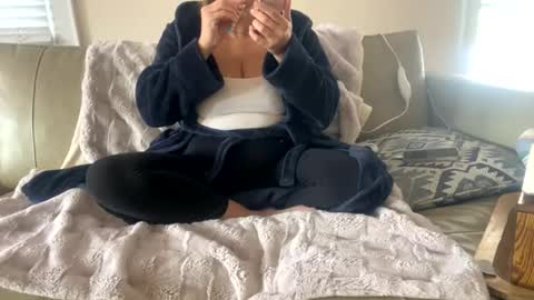 Snapshot of beachymilf chatting on 10-26-25, 02:34 BeachyMILF online show from 10-26-25, 02:34