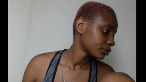 Snapshot of beakimber50 chatting on 10-28-25, 01:31 beakimber50 online show from 10-28-25, 01:31