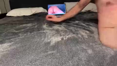 Snapshot of beard_papa chatting on 11-16-25, 05:13 beard_papa online show from 11-16-25, 05:13