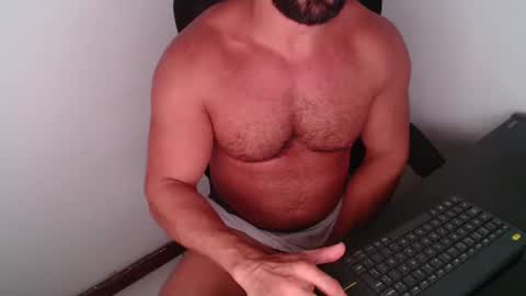 Snapshot of beard_top_guy chatting on 02-27-26, 10:54 Beard Guy online show from 02-27-26, 10:54