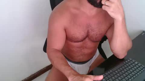 Snapshot of beard_top_guy chatting on 03-14-26, 02:00 Beard Guy online show from 03-14-26, 02:00
