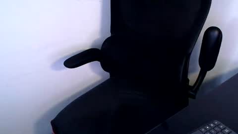 Beard Guy online show from 06-18-26, 02:01