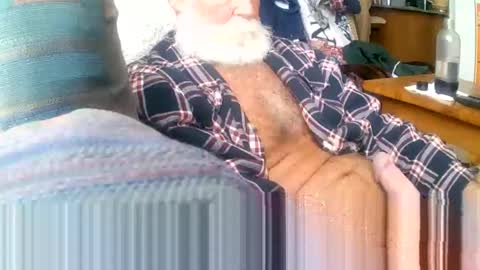 Snapshot of beardbushy chatting on 01-27-25, 04:54 beardbushy online show from 01-27-25, 04:54