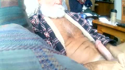 Snapshot of beardbushy chatting on 02-03-25, 04:31 beardbushy online show from 02-03-25, 04:31