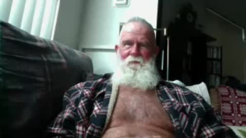 Snapshot of beardbushy chatting on 06-14-26, 05:15 beardbushy online show from 06-14-26, 05:15