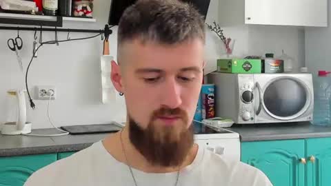 Snapshot of bearded_legend chatting on 07-05-26, 10:00 Zeus online show from 07-05-26, 10:00