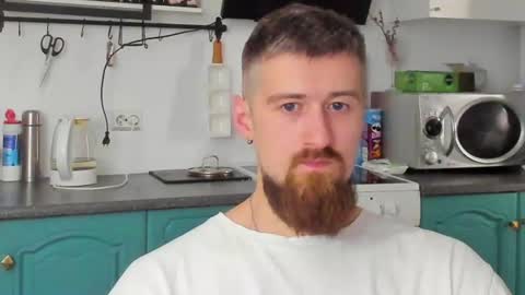 Snapshot of bearded_legend chatting on 07-07-26, 08:29 Zeus online show from 07-07-26, 08:29