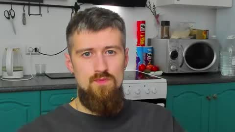 Snapshot of bearded_legend chatting on 07-14-26, 01:41 Zeus online show from 07-14-26, 01:41