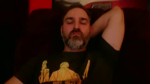 Snapshot of beardedambition chatting on 10-04-25, 02:48 beardedambition online show from 10-04-25, 02:48
