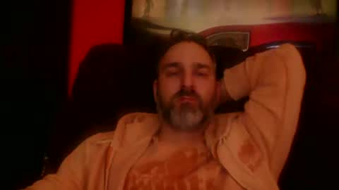 Snapshot of beardedambition chatting on 10-05-25, 02:54 beardedambition online show from 10-05-25, 02:54
