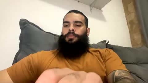 Snapshot of beardmax chatting on 02-12-26, 11:44 Min online show from 02-12-26, 11:44