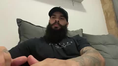 Snapshot of beardmax chatting on 03-04-26, 06:41 Min online show from 03-04-26, 06:41