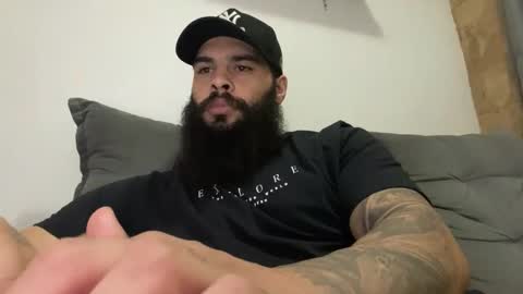 Snapshot of beardmax chatting on 03-06-26, 05:04 Min online show from 03-06-26, 05:04