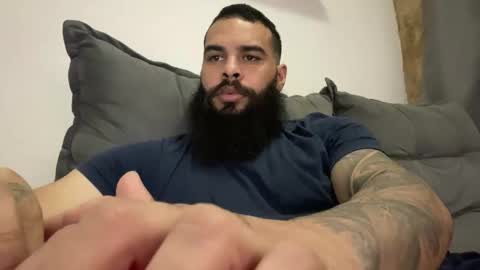 Snapshot of beardmax chatting on 03-19-26, 04:38 Min online show from 03-19-26, 04:38