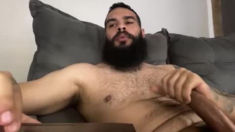Snapshot of beardmax chatting on 04-01-26, 01:41 Min online show from 04-01-26, 01:41