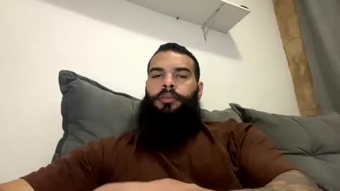 Snapshot of beardmax chatting on 04-06-26, 07:20 Min online show from 04-06-26, 07:20