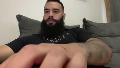 Snapshot of beardmax chatting on 04-09-26, 10:09 Min online show from 04-09-26, 10:09
