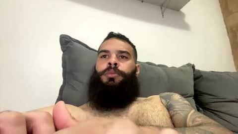Snapshot of beardmax chatting on 04-13-26, 11:32 Min online show from 04-13-26, 11:32