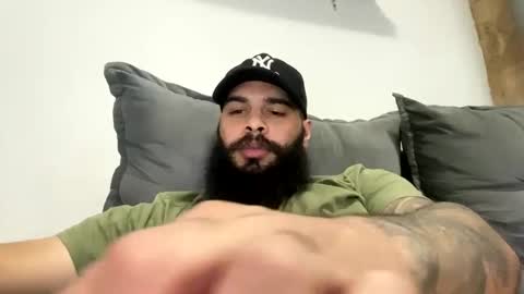 Snapshot of beardmax chatting on 04-18-26, 07:07 Min online show from 04-18-26, 07:07