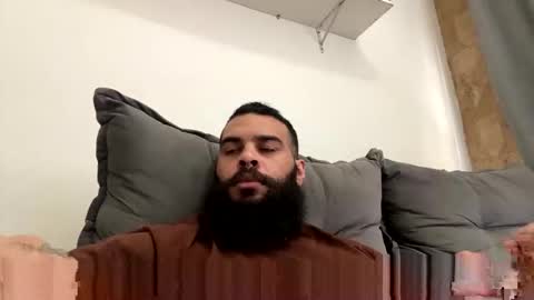Snapshot of beardmax chatting on 04-19-26, 06:10 Min online show from 04-19-26, 06:10