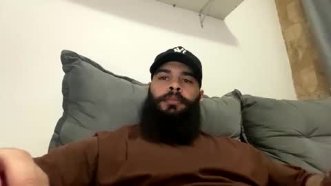 Snapshot of beardmax chatting on 04-21-26, 01:07 Min online show from 04-21-26, 01:07