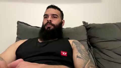 Snapshot of beardmax chatting on 04-24-26, 07:38 Min online show from 04-24-26, 07:38