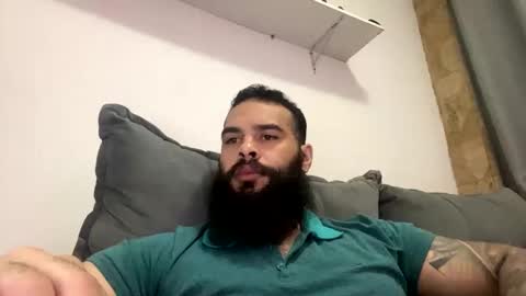 Snapshot of beardmax chatting on 04-30-26, 07:47 Min online show from 04-30-26, 07:47