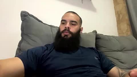 Snapshot of beardmax chatting on 05-01-26, 08:35 Min online show from 05-01-26, 08:35