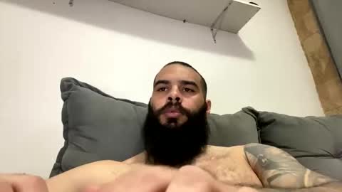 Snapshot of beardmax chatting on 05-04-26, 09:22 Min online show from 05-04-26, 09:22