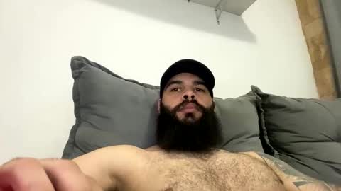 Snapshot of beardmax chatting on 05-05-26, 11:13 Min online show from 05-05-26, 11:13