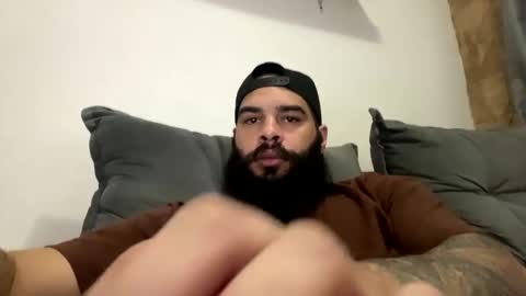 Snapshot of beardmax chatting on 05-08-26, 07:25 Min online show from 05-08-26, 07:25