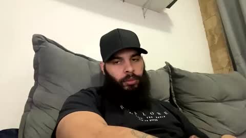 Snapshot of beardmax chatting on 05-26-26, 05:58 Min online show from 05-26-26, 05:58