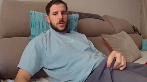 Snapshot of beastcumcam chatting on 01-18-25, 03:27 beastcumcam online show from 01-18-25, 03:27