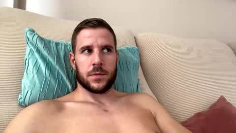 Snapshot of beastcumcam chatting on 10-24-25, 10:11 beastcumcam online show from 10-24-25, 10:11