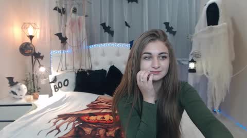 Snapshot of beataangel chatting on 10-16-25, 06:58 beataangel online show from 10-16-25, 06:58