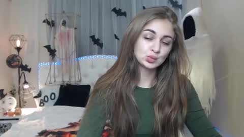 Snapshot of beataangel chatting on 10-25-25, 07:05 beataangel online show from 10-25-25, 07:05