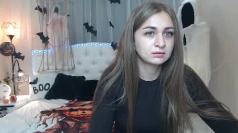 Snapshot of beataangel chatting on 10-29-25, 07:54 beataangel online show from 10-29-25, 07:54